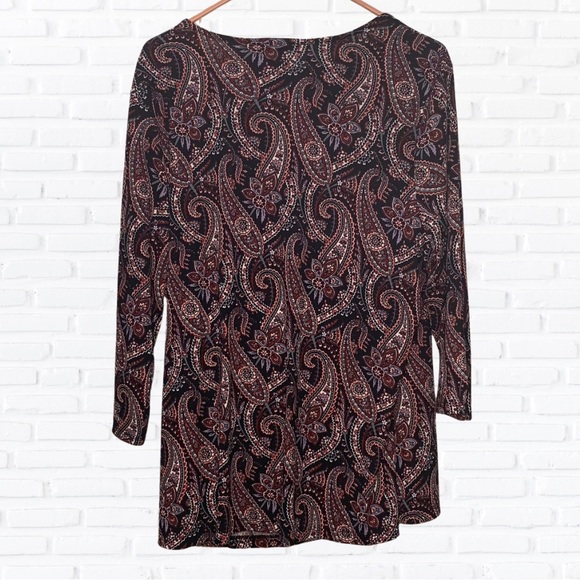 NWT: Roz & Ali Plus Size Paisley Faux Wrap Top - Picture 2 of 2